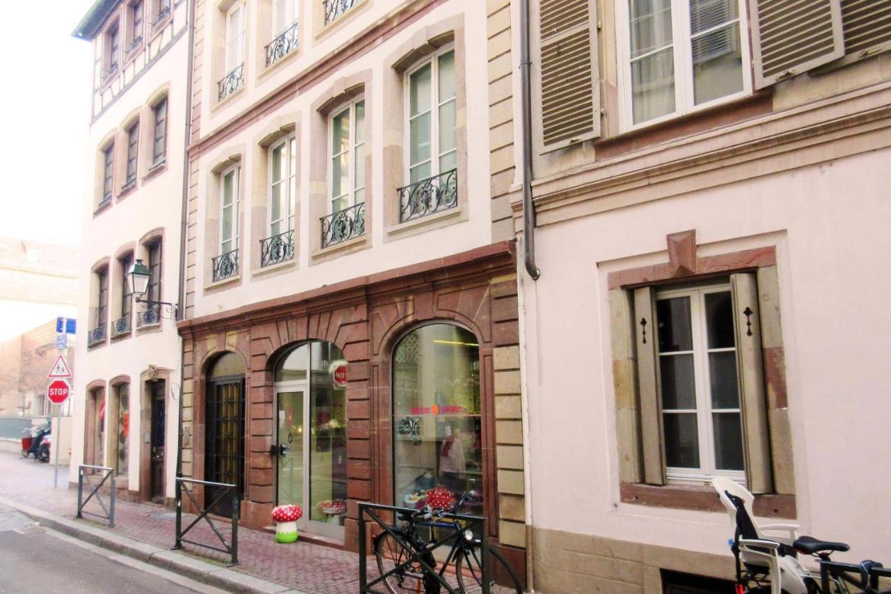 Appartement Typique Et Cosy A Deux Pas De La Cathedrale Strasbourg Luaran gambar